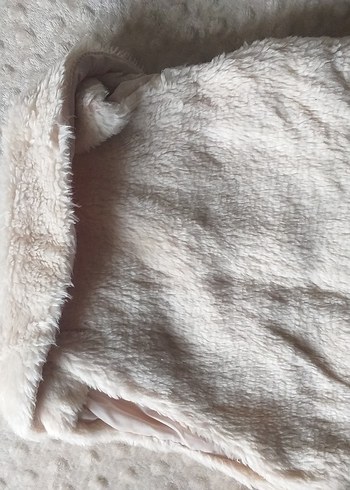 Kız Çocuk Bej Kürklü Yelek - Görsel 2