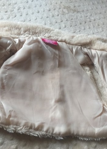 Kız Çocuk Bej Kürklü Yelek - Görsel 4