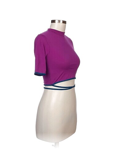 Trendyol & Milla Trendyol & Milla T-shirt %70 İndirimli.