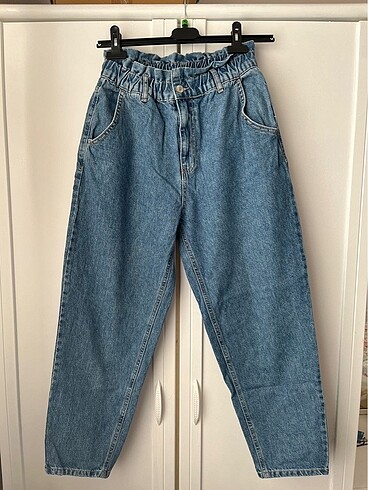 Defacto Mom Jean