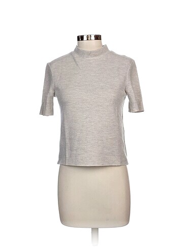 Zara Bluz %70 İndirimli.