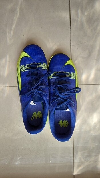 36 Beden Nike Mercurial Futbol Ayakkabısı