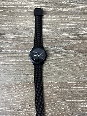 Calvin klein saat