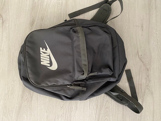 nike heritage sırt çantası