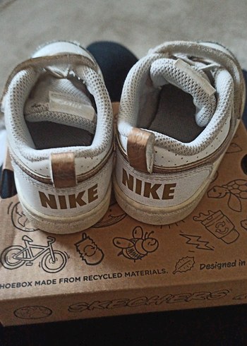 Cırt Cırtlı kız 
Çocuk Beyaz Spor Ayakkabı - Görsel 3