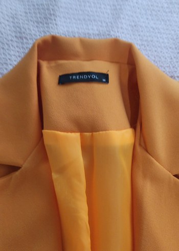 Trendyol & Milla Sarı Düğmeli Kadın Blazer Ceket