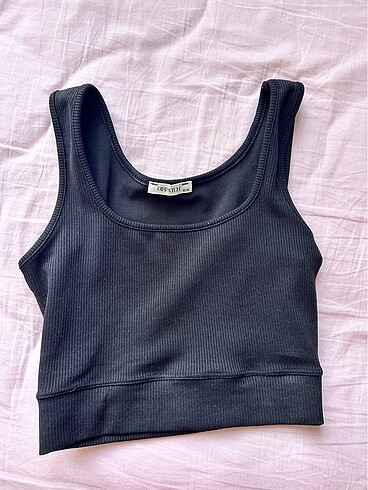 Siyah crop