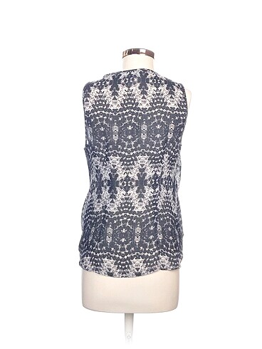 40 Beden H&M Bluz %70 İndirimli.