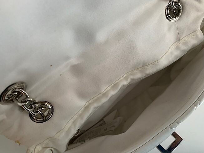 Stradivarius stradivarius beyaz kapitone canta