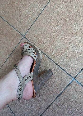 Bej  Tokalı Platform Ahşap Topuklu Kadın Sandalet - Görsel 2