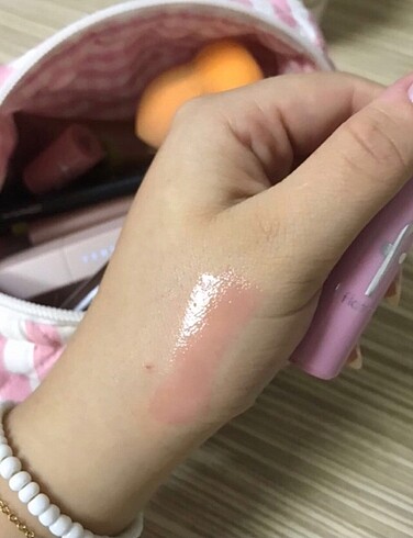  Beden gloss+allık+dudak kalemleri