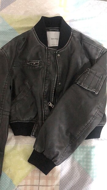 Bershka deri mont