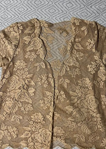 V Yaka Dantel İşlemeli Vintage Üst - Görsel 3