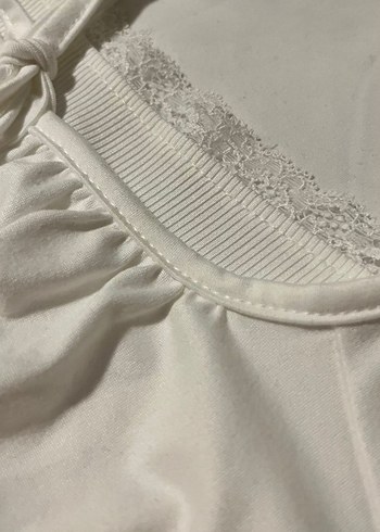 Dantelli Beyaz V Yaka Vintage Bluz - Görsel 2