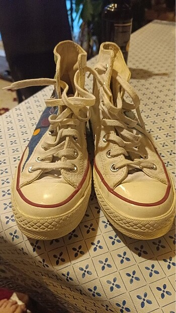 35 Beden çeşitli Renk 35.5 numara converse çok az giyildi superstepten aldim orjinal