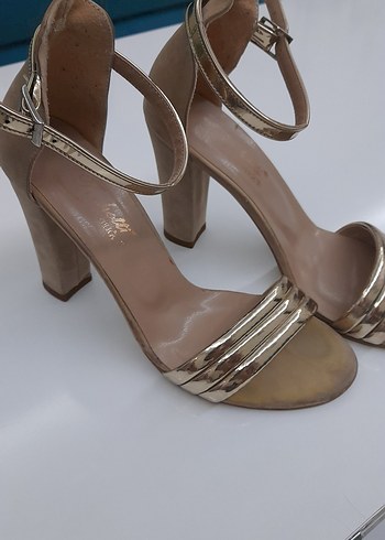 Diger Bej Parlak Desenli Stiletto
