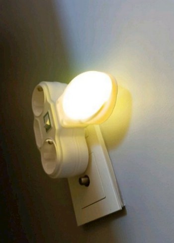 Sarı LED Gece Lambası ve Priz Adaptörü - Görsel 3