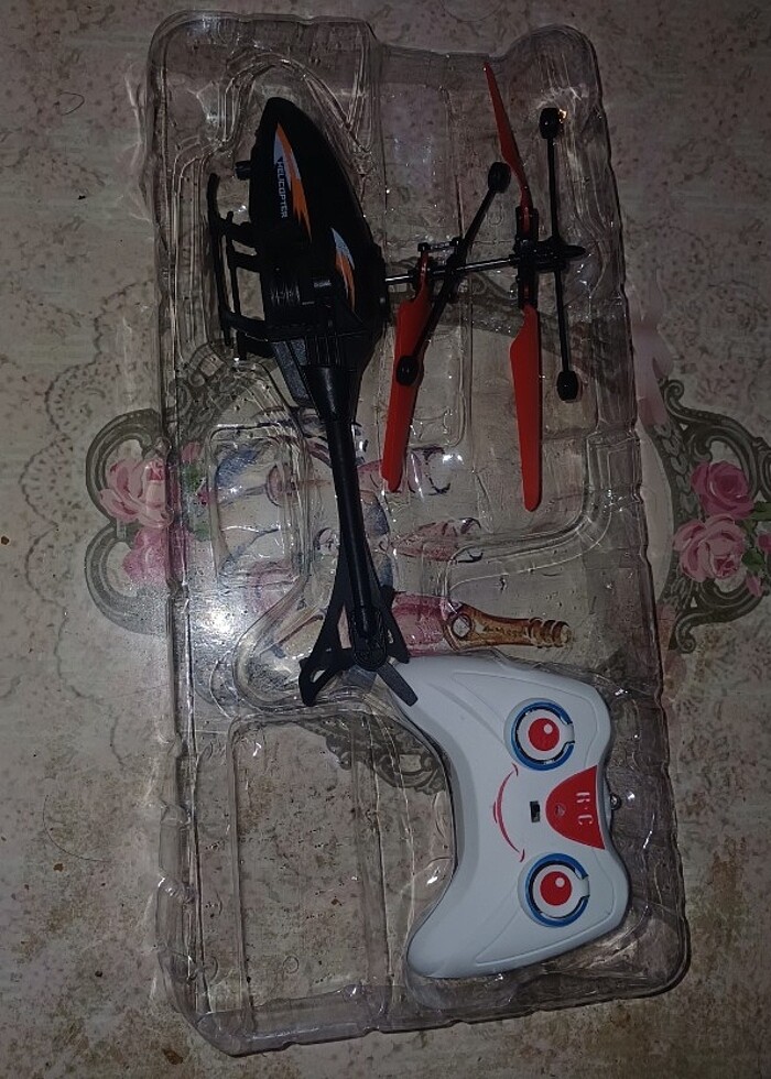 Uzaktan kumandalı ışıklı şarzlı helikopter - Görsel 2