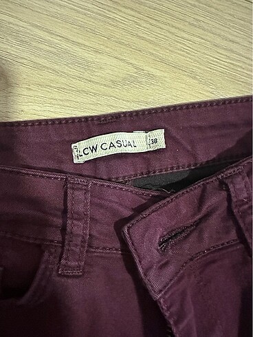 Kadın bordo renkli pantolon - Görsel 3