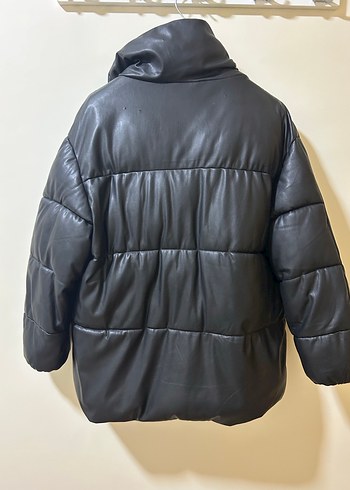 Düğmeli Siyah Deri Kadın Mont bershka - Görsel 3