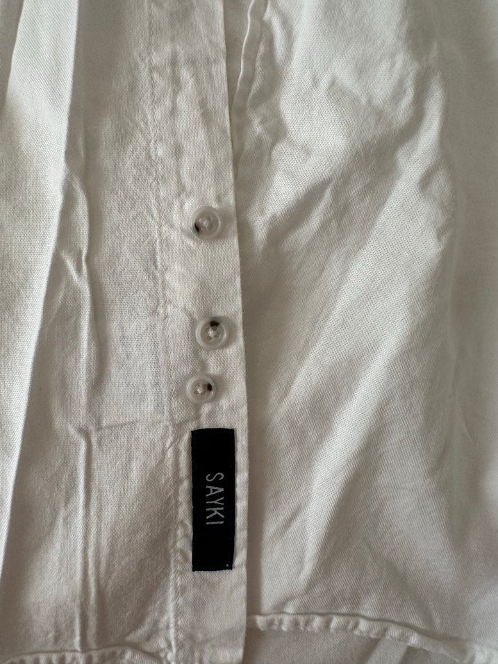 Düğmeli Beyaz Gömlek - Görsel 3