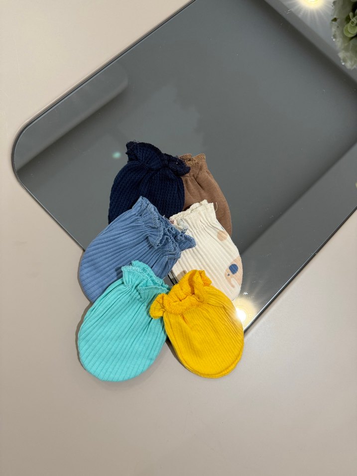 Nakışlı Çok Renkli Bebek Eldivenleri - Görsel 2