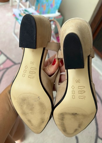 36 Beden Bej Süet Tokalı Stiletto Topuklu Kadın Ayakkabı