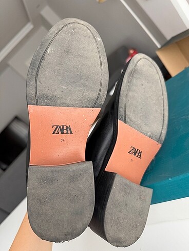 37 Beden siyah Renk Zara Bot