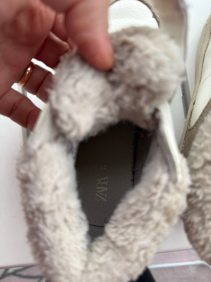 Kız Çocuk Bej Süet Kürklü Bot - Görsel 5