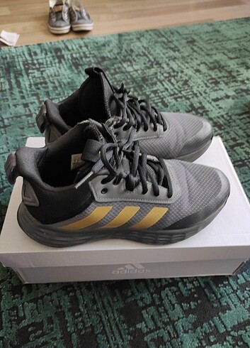 Adidas Basketbol Ayakkabısı 