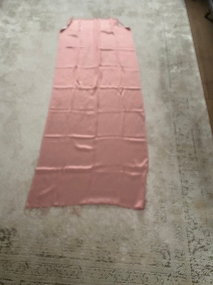 Kadın Parlak Pembe Saten Şal - Görsel 3