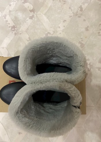 Gri Kadın Blok Topuklu Siyah Bot - Görsel 3