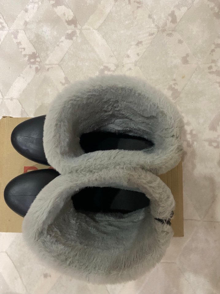 Gri Kadın Blok Topuklu Siyah Bot - Görsel 3