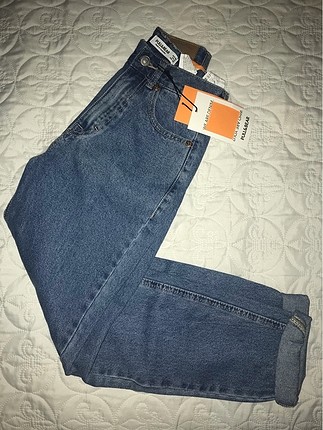 mom jean