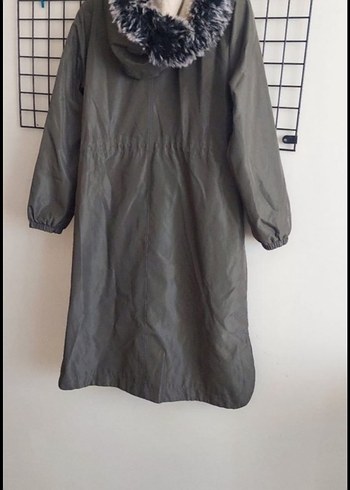 Haki yeşil Düğmeli Uzun Kadın Yağmurluk - Görsel 2