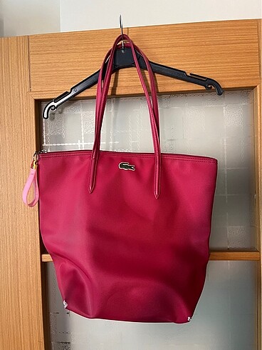 Pembe lacoste çanta