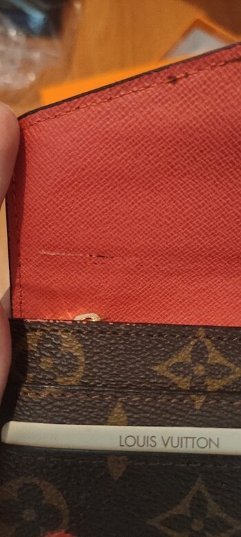 Beden Louis Vuitton cüzdan