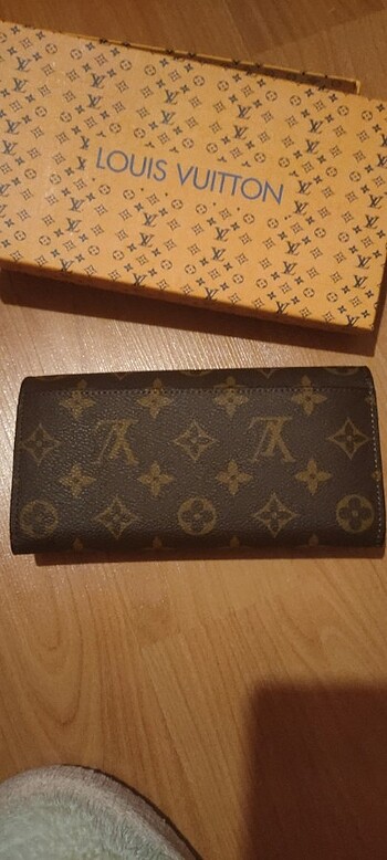Diğer Louis Vuitton cüzdan
