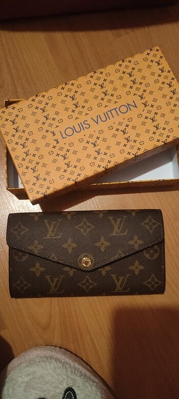 Louis Vuitton cüzdan