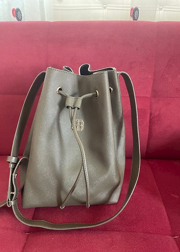 Gri Deri Kadın Büzgülü Pierre Cardin Omuz Çantası - Görsel 3