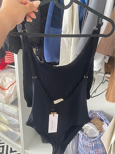 Bodysuit sırt dekolteli