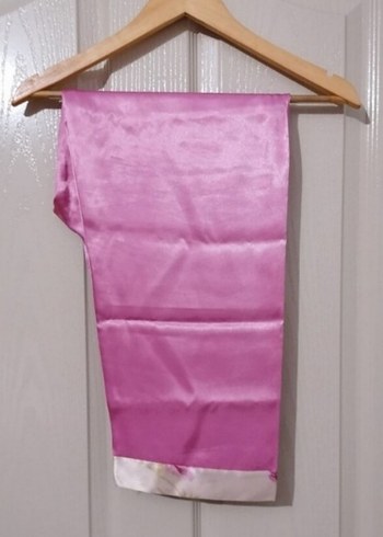 Diğer Pastel Pembe Çiçekli Uzun Kollu Saten Pijama Üstü