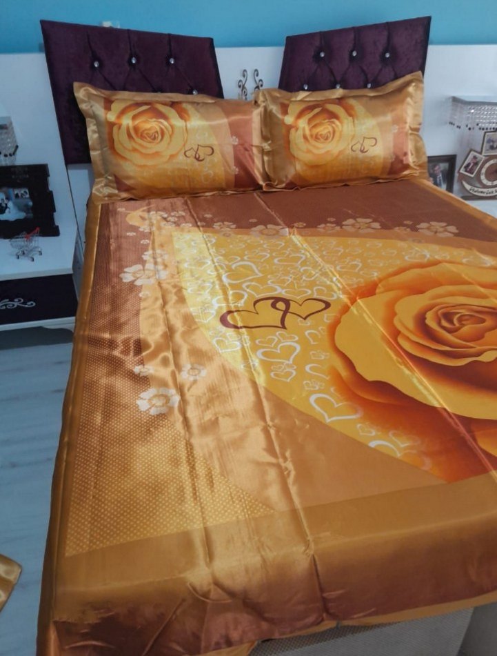 Parlak Sarı Baskılı Yatak Örtüsü Takimi - Görsel 4