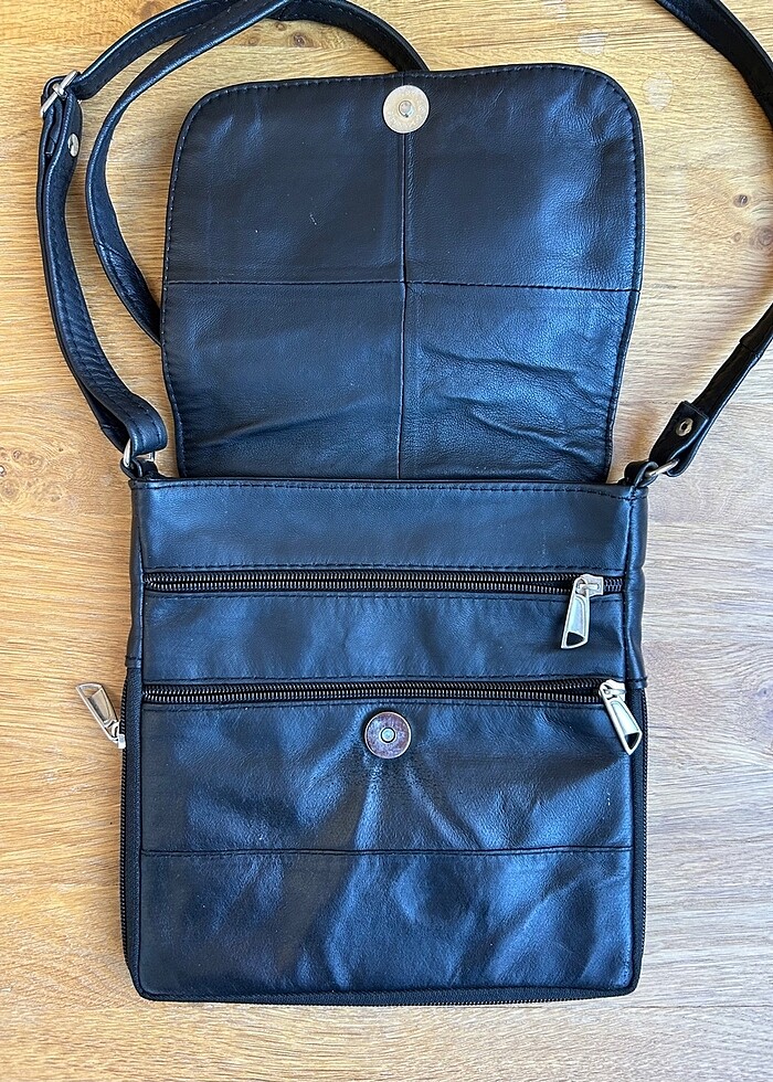 Siyah postacı çanta - Görsel 2