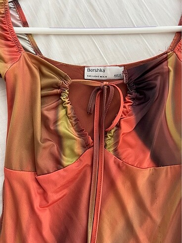 Bershka Elbise