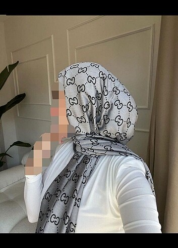 Gucci çift taraflı şal