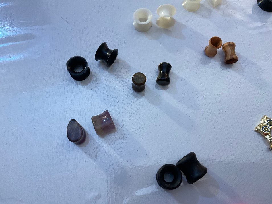 Kulak tünelleri ve nipple piercing - Görsel 4