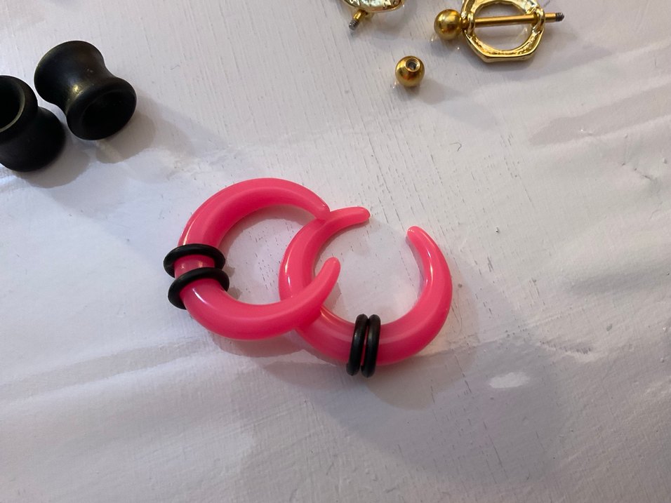 Kulak tünelleri ve nipple piercing - Görsel 2