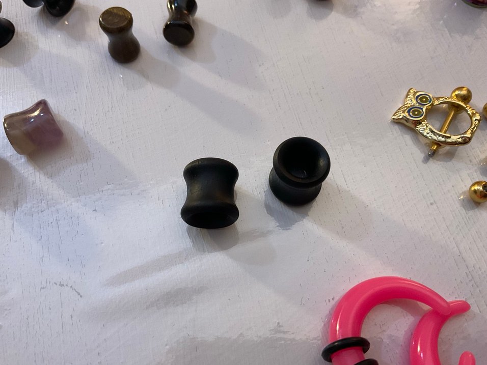 Kulak tünelleri ve nipple piercing - Görsel 3