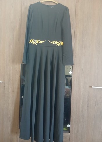 Siyah Nakışlı Uzun Kollu Kadın Elbise
